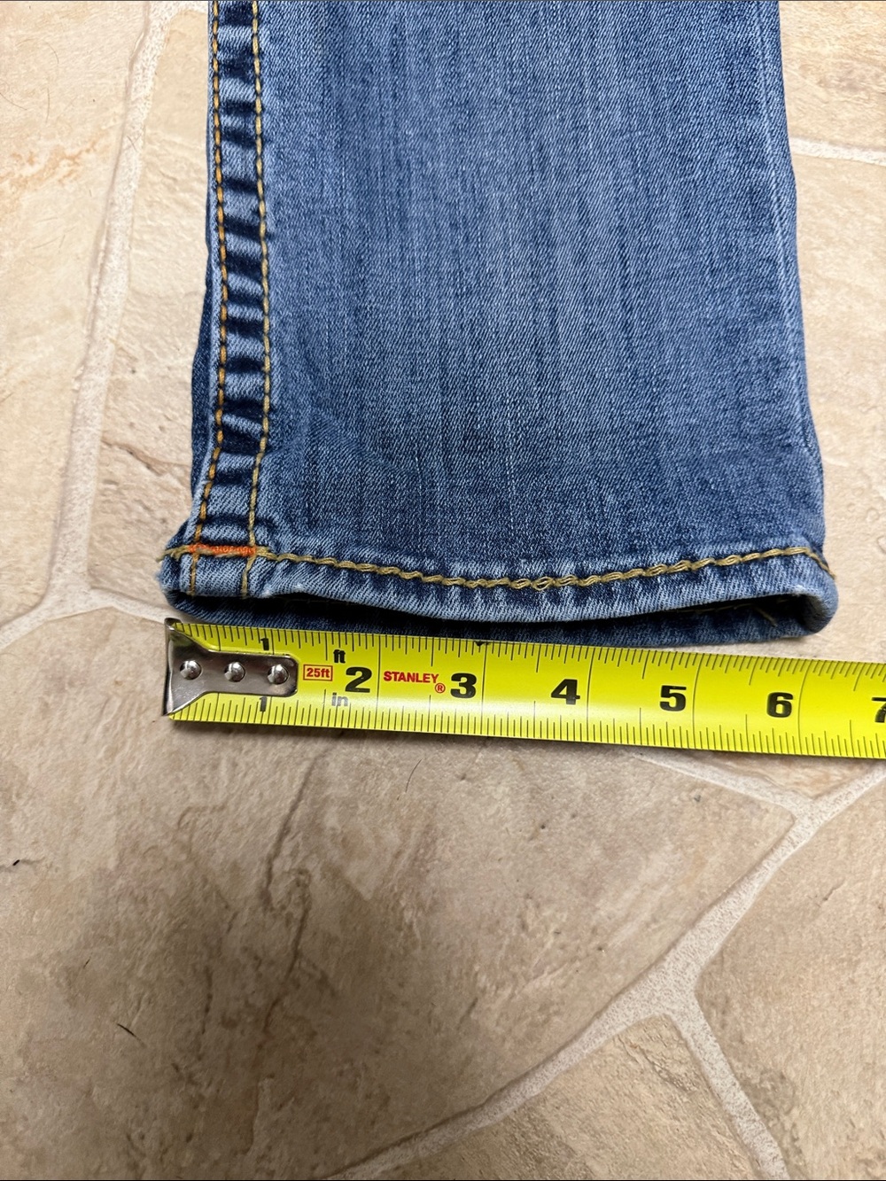 True Religion Women's Medium Blue Capri Jeans with Contrast Stitching - Picture 11 of 13